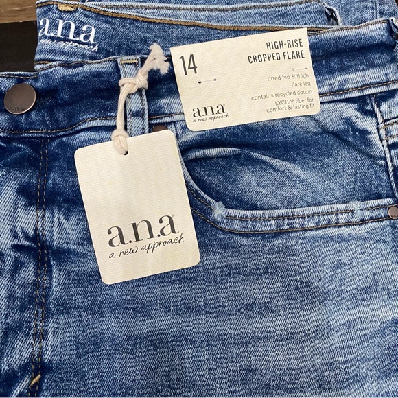 A.N.A. High Rise Cropped Flare Jeans in Medium Cosmic Blue Size 14 NWT - Picture 11 of 16